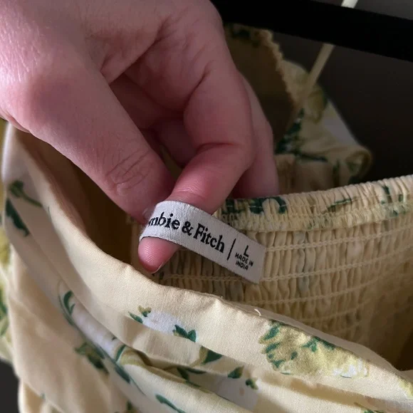 Abercrombie & Fitch | Yellow Floral Emerson Poplin Puff Sleeve Midi Dress - Picture 3 of 14